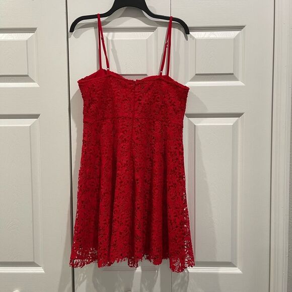 Lulu's Red Crochet Lace Bustier Skater Dress Size Large - Picture 3 of 10